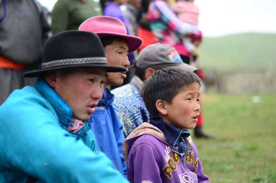 Spectateurs de lutte mongole